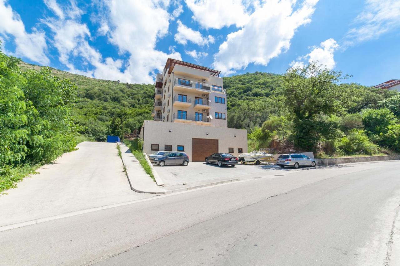 Welcome Apartments Petrovac Exteriör bild