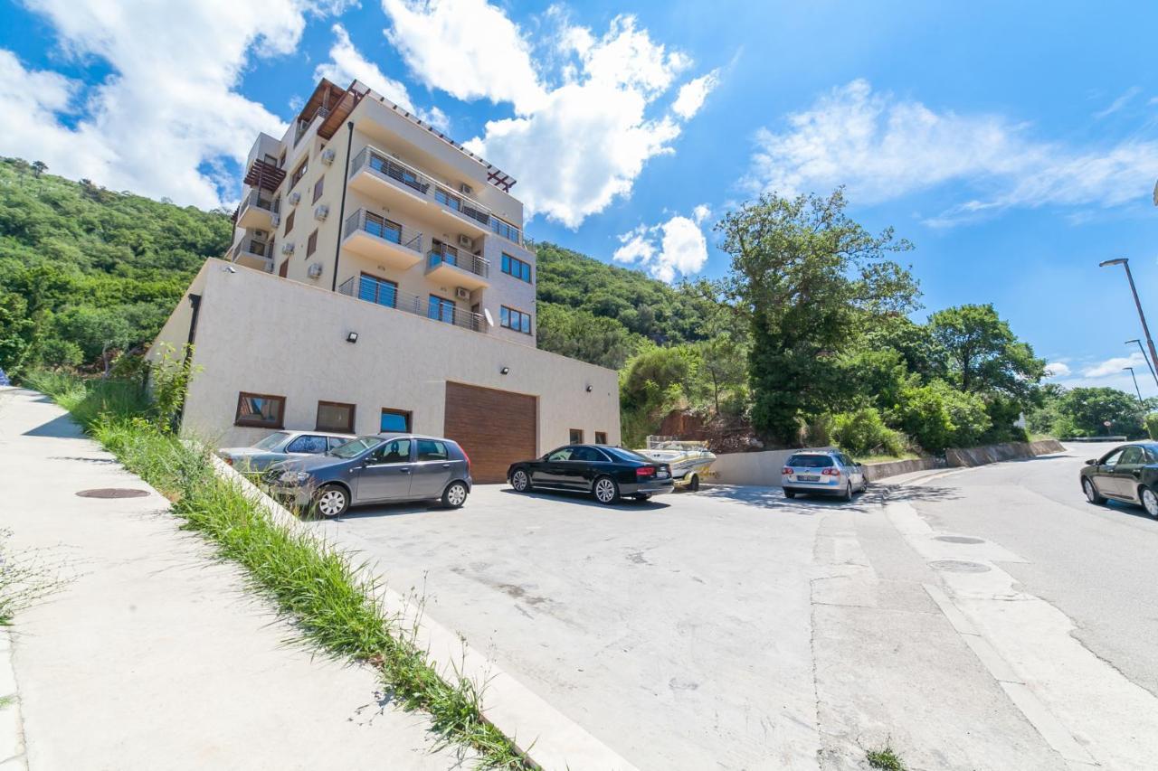 Welcome Apartments Petrovac Exteriör bild