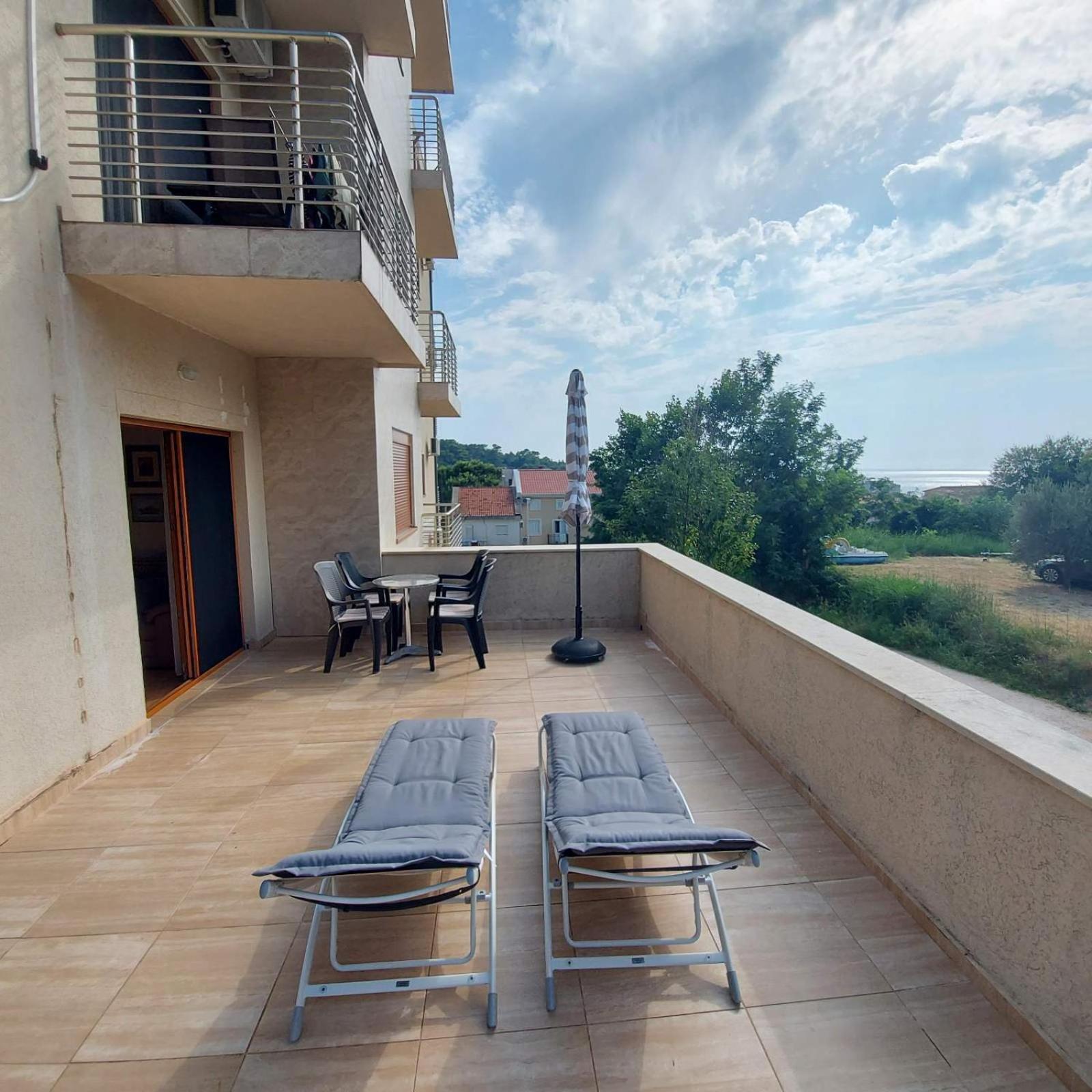 Welcome Apartments Petrovac Exteriör bild